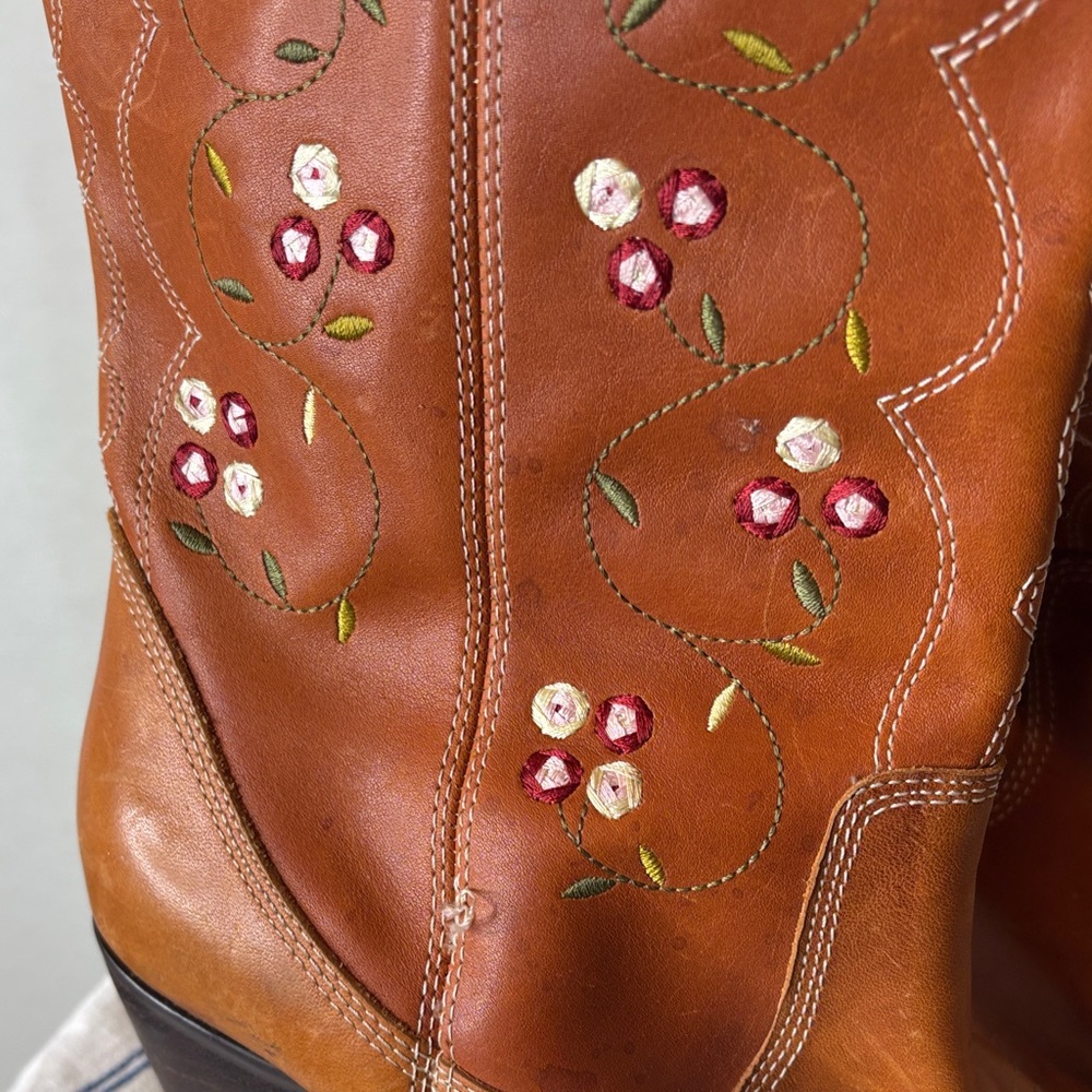 Anthropologie Seychelles Brown Floral Embroidered Women's western Boots 8.5 - Picture 2 of 5